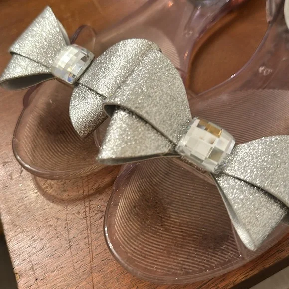 Stuart Weitzman jelly bow sandals. 9 - Picture 2 of 6